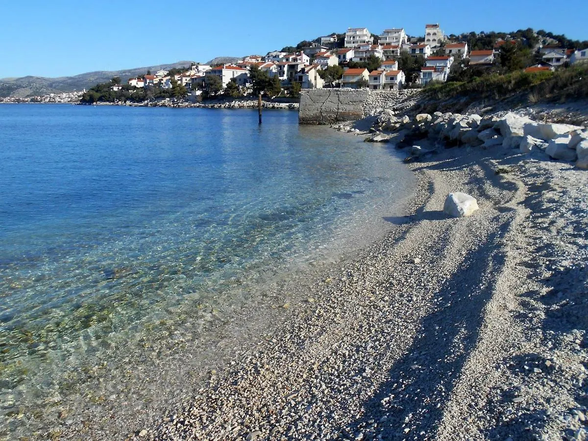Apartman Mirjana With Terrace And Free Parking Donji Okrug  Apartment Donji Okrug (Ciovo)