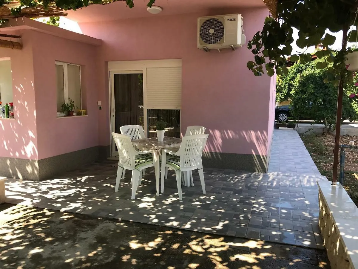 Apartman Mirjana With Terrace And Free Parking Donji Okrug  Apartment Donji Okrug (Ciovo)