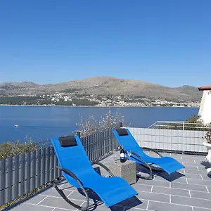 Apartment Sandrina, Donji Okrug (Ciovo)